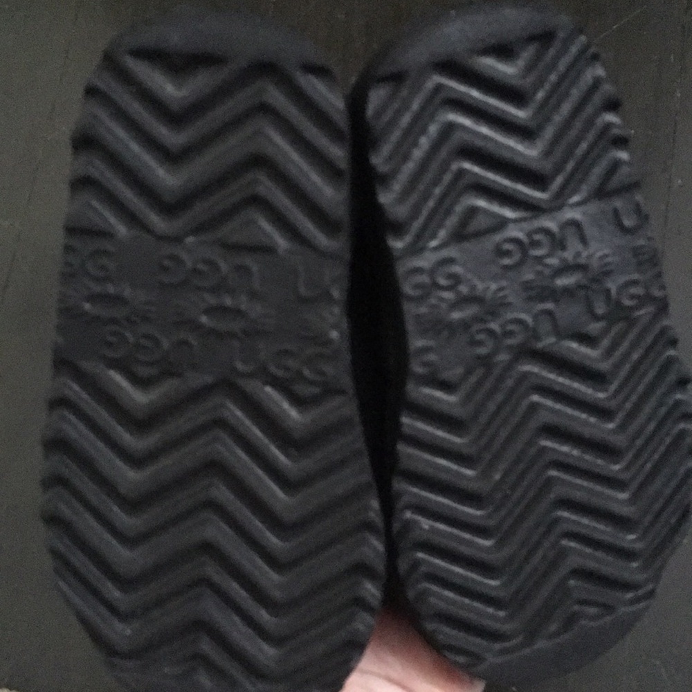 Ugh boots - Picture 3 of 4
